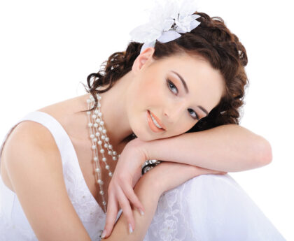 How-to-Wear-Pearls-for-Pre-wedding-Photoshoot